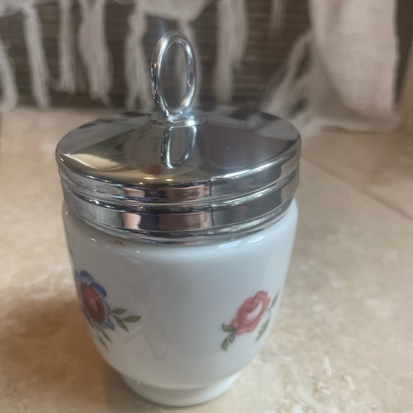 Vintage Royal Worcester single egg coddler in white porcelain with silver lid - Picture 3 of 8